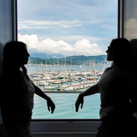 About Italy Holiday Rooms And Apartments بورتوفينيري المظهر الخارجي الصورة