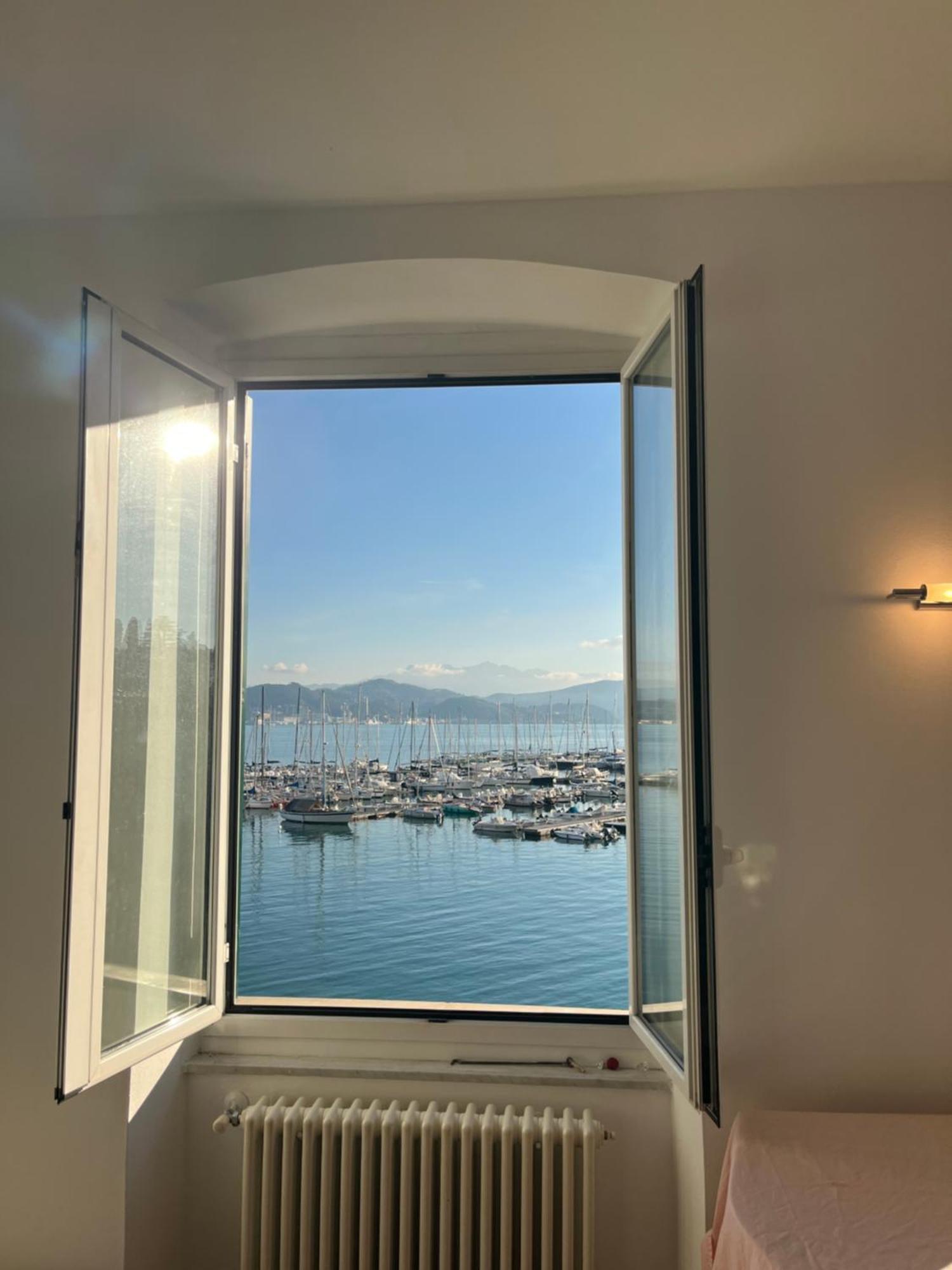 About Italy Holiday Rooms And Apartments بورتوفينيري المظهر الخارجي الصورة